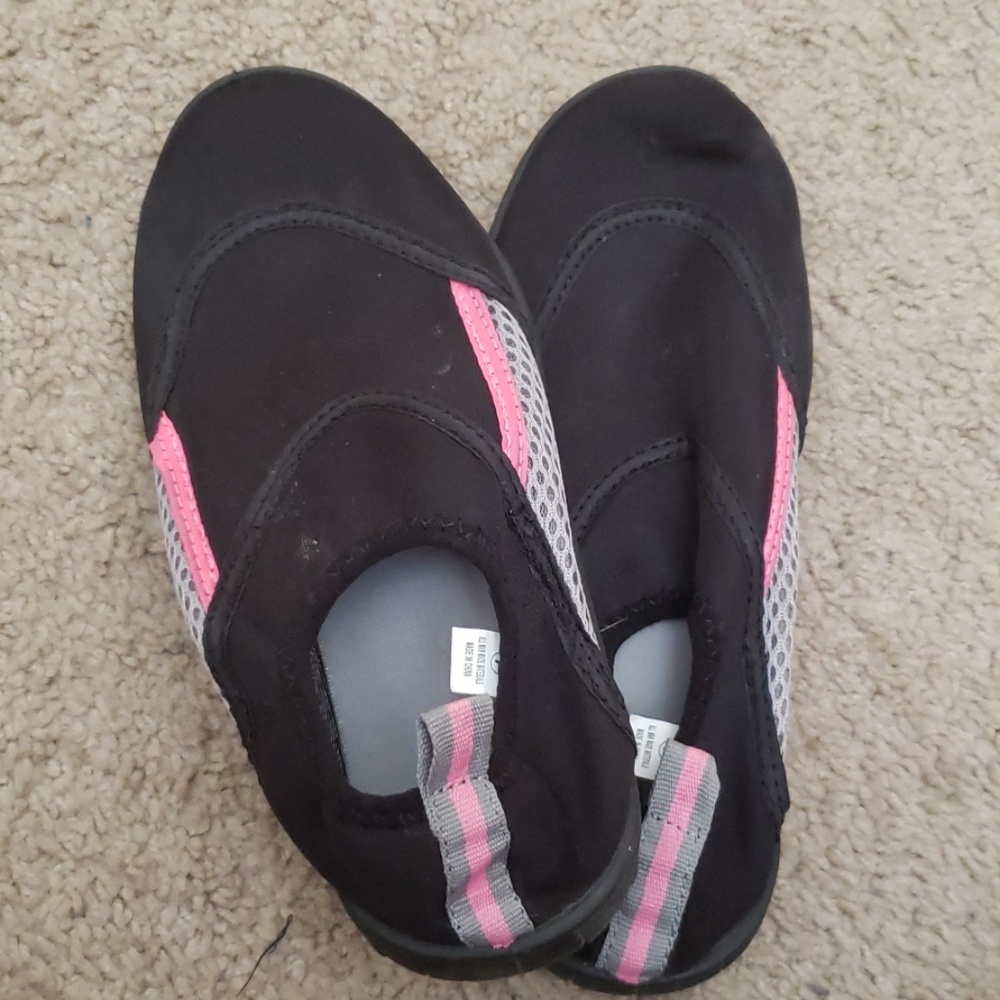 Size 7 Watershoe